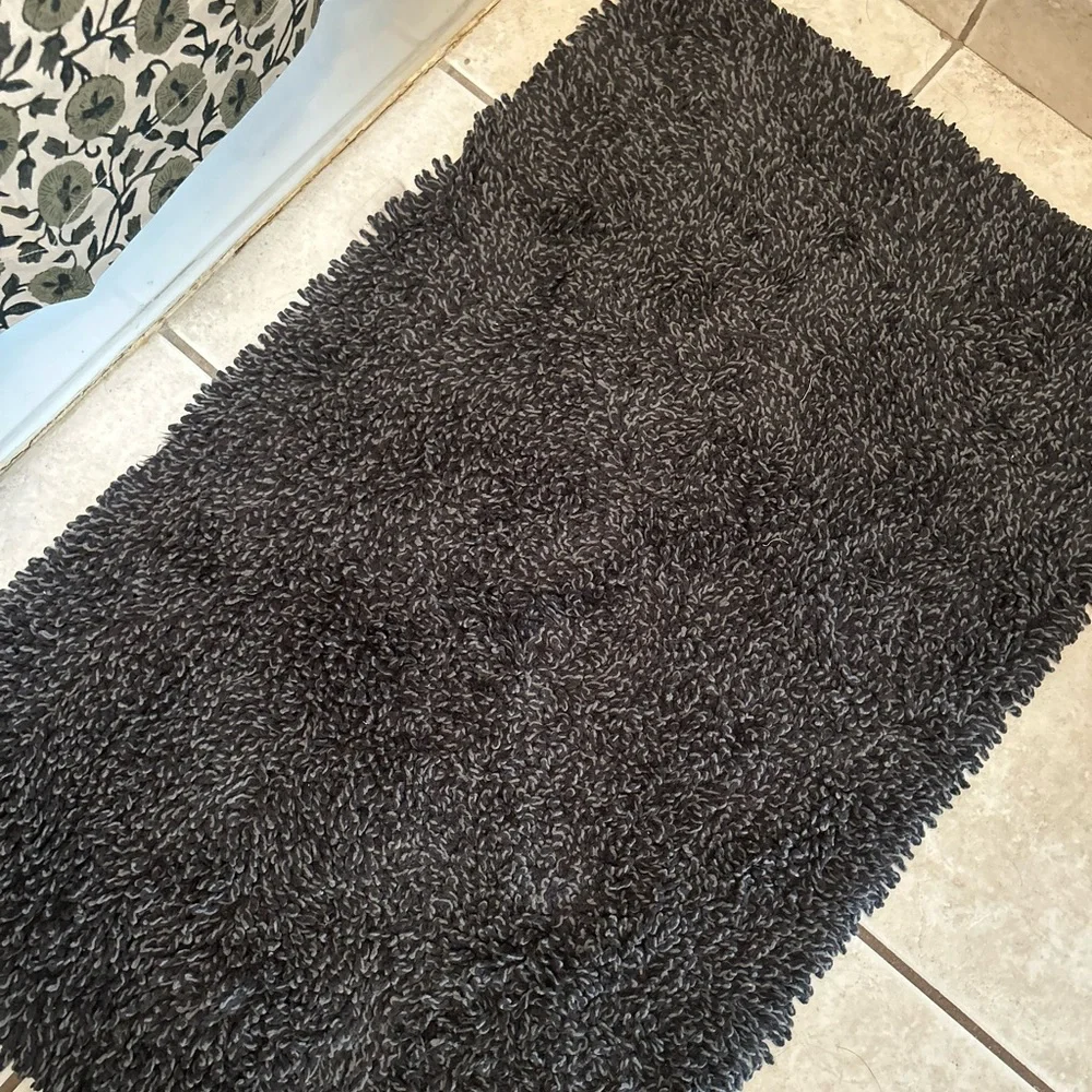Black Casaluna Bath Rug
